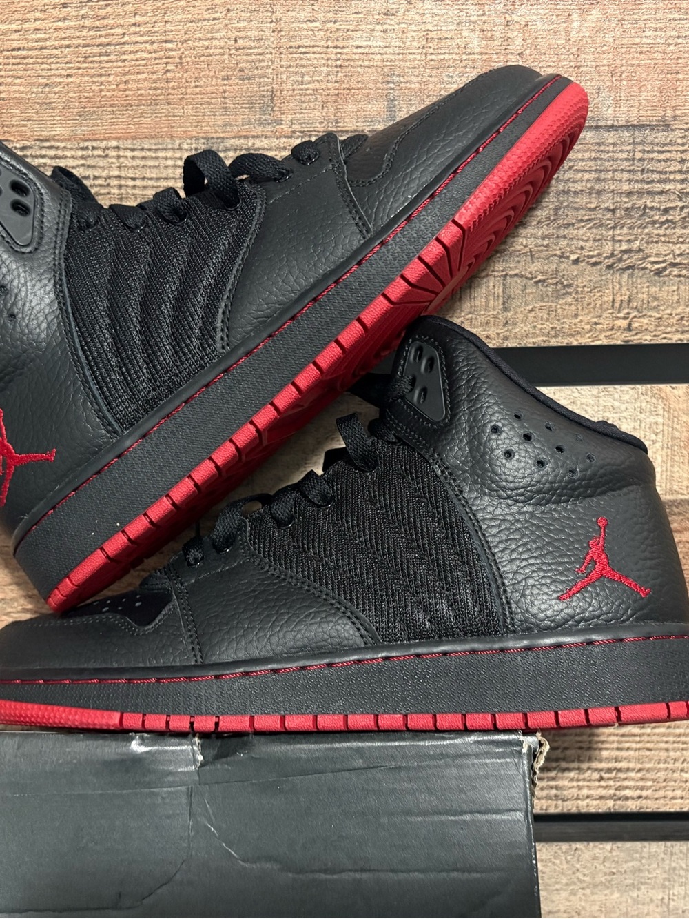 Jordan 1 Flight 4 prem Men's Low-Top Sneakers - Black/Red collectable